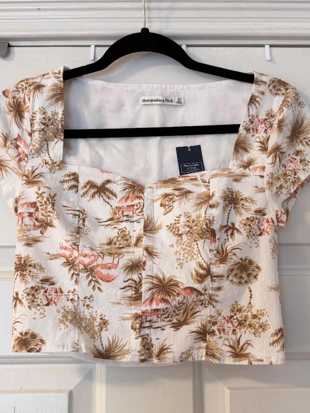 NWT Abercrombie & Fitch Cap Sleeve Crop Top Women's XS White Brown Coral Summer.